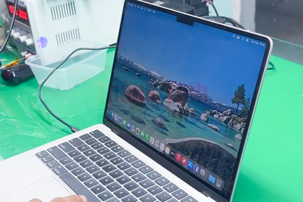 Dịch vụ thay màn hình MacBook Air M4 13 inch 2025 A3240 