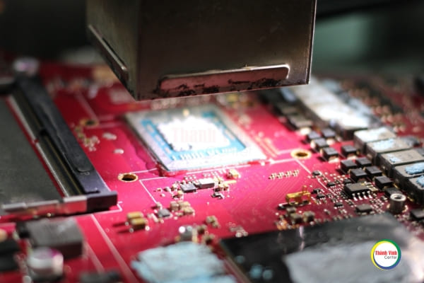 Sửa laptop ASUS ROG Zephyrus GX551Q chạy treo 