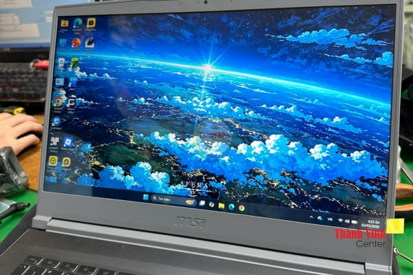 Thay màn hình laptop MSI Thin 15 B13UC cho chị Như ở Gia Lai