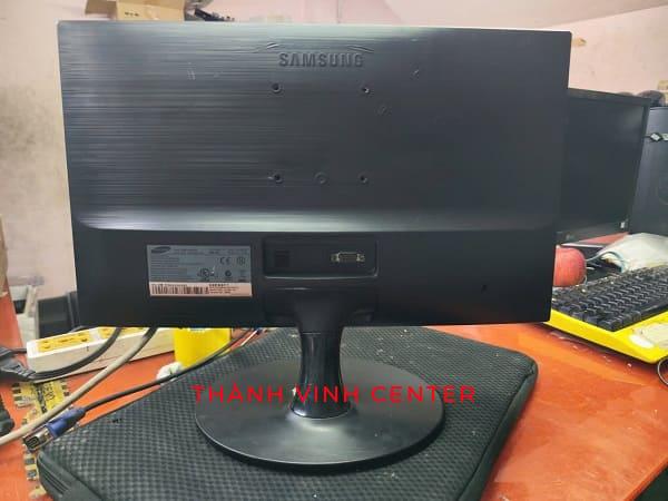 MÀN HÌNH MÁY TÍNH ĐỂ BÀN CŨ SAMSUNG S19C150F 19''INCH ĐỘ PHÂN GIẢI TỐI ĐA 1366 X 768 PIXEL.