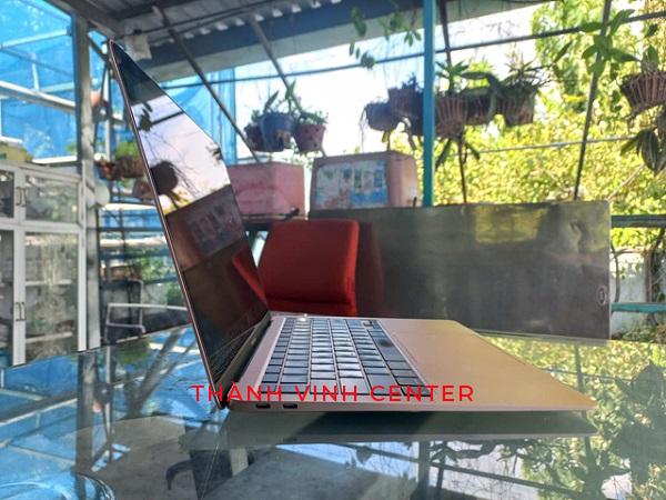 MACBOOK AIR A2337 (2020) CPU Apple M1 RAM 8GB Ổ CỨNG SSD 256 GB VGA Apple M1 LCD Retina Tích hợp 13.3