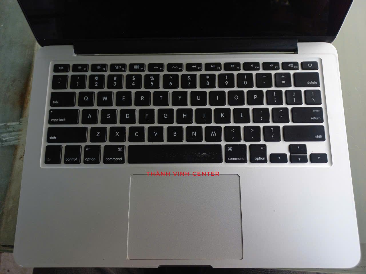 MACBOOK Pro A1502 (Late 2013) CPU DUAL-CORE Intel Core i5 RAM 8GB Ổ CỨNG SSD 256 GB VGA Intel Graphics Iris 1536 MB LCD Retina Tích hợp 13.0'inch