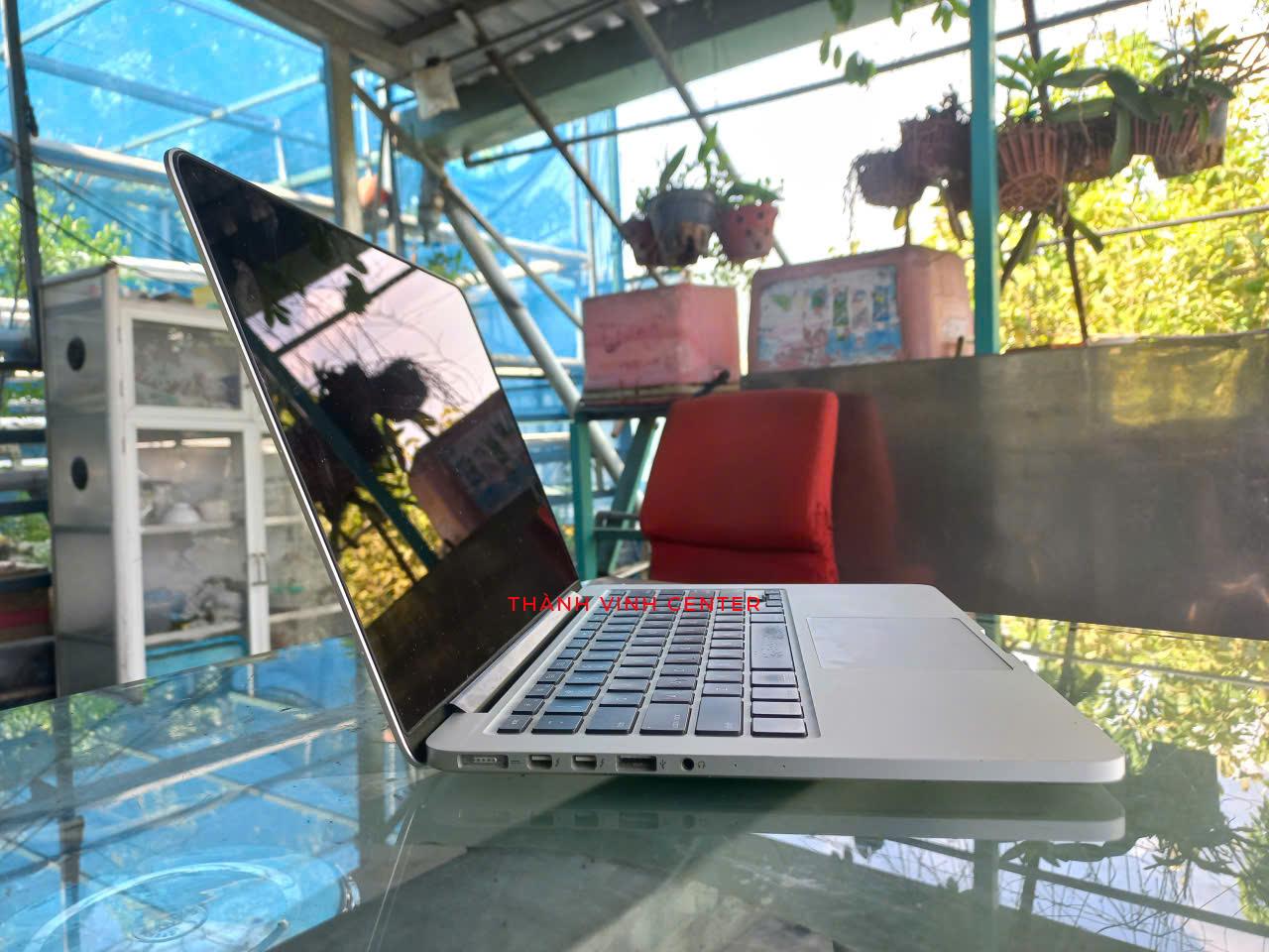 MACBOOK Pro A1502 (Late 2013) CPU DUAL-CORE Intel Core i5 RAM 8GB Ổ CỨNG SSD 256 GB VGA Intel Graphics Iris 1536 MB LCD Retina Tích hợp 13.0'inch