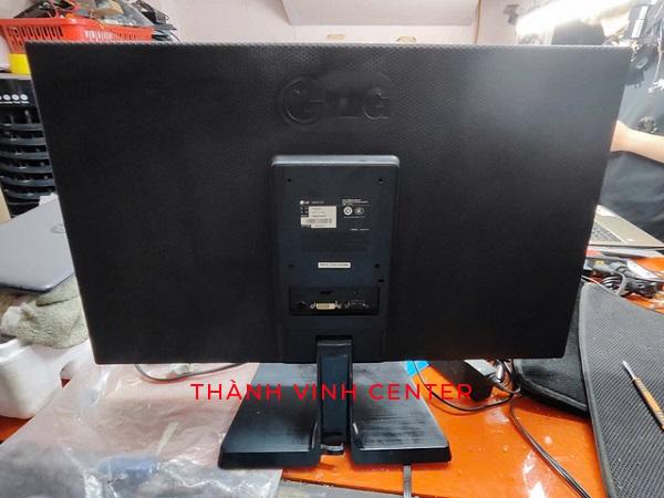 MÀN HÌNH MÁY TÍNH ĐỂ BÀN CŨ LG 27EA33VA 27''INCH ĐỘ PHÂN GIẢI TỐI ĐA 1920 x 1080 PIXEL (FHD)